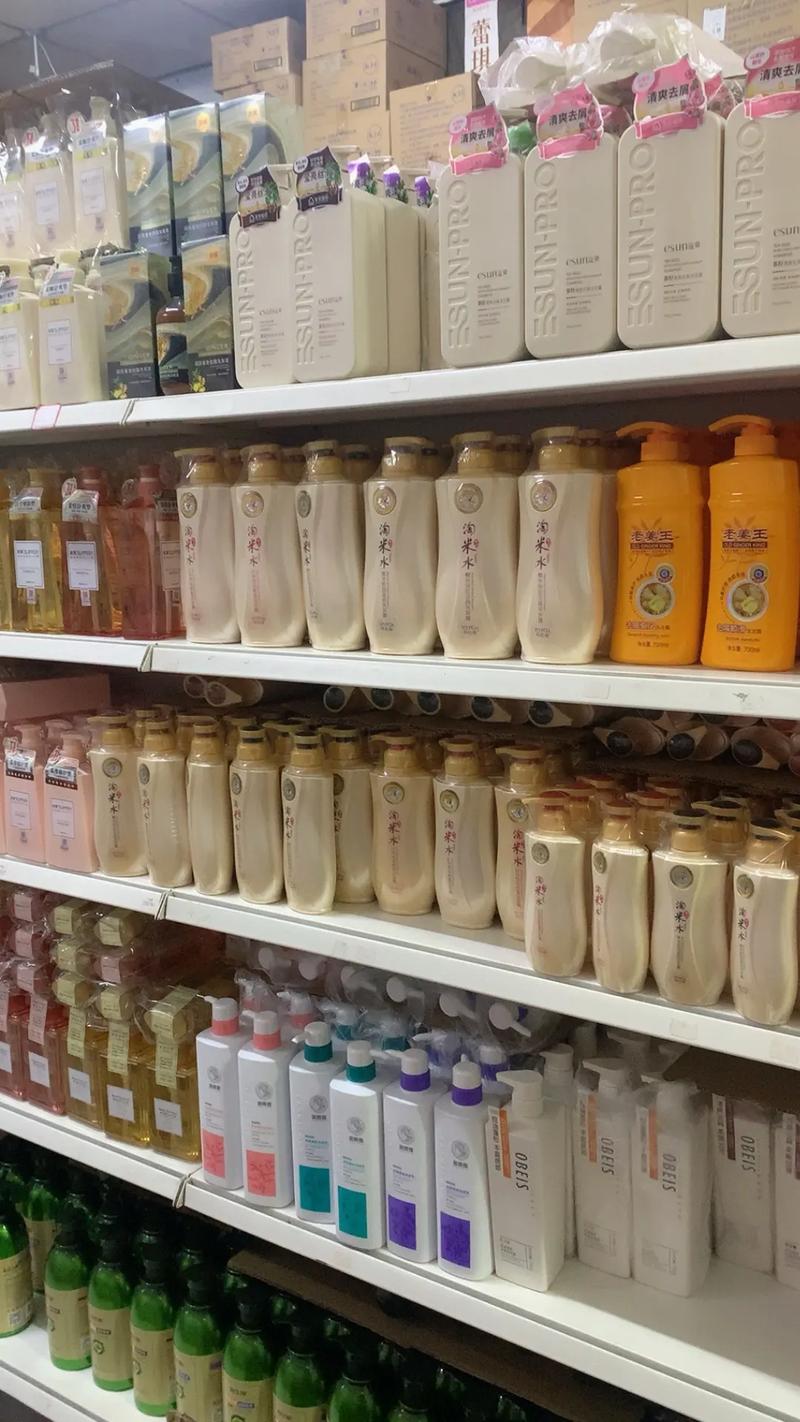 曉航化妝品批發 誠信經營，質量第一，歡迎新老客戶光臨